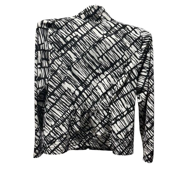 Chico's Zenergy Neema Full Zip Jacket Black White Stretch Size 0 Small - Picture 2 of 6